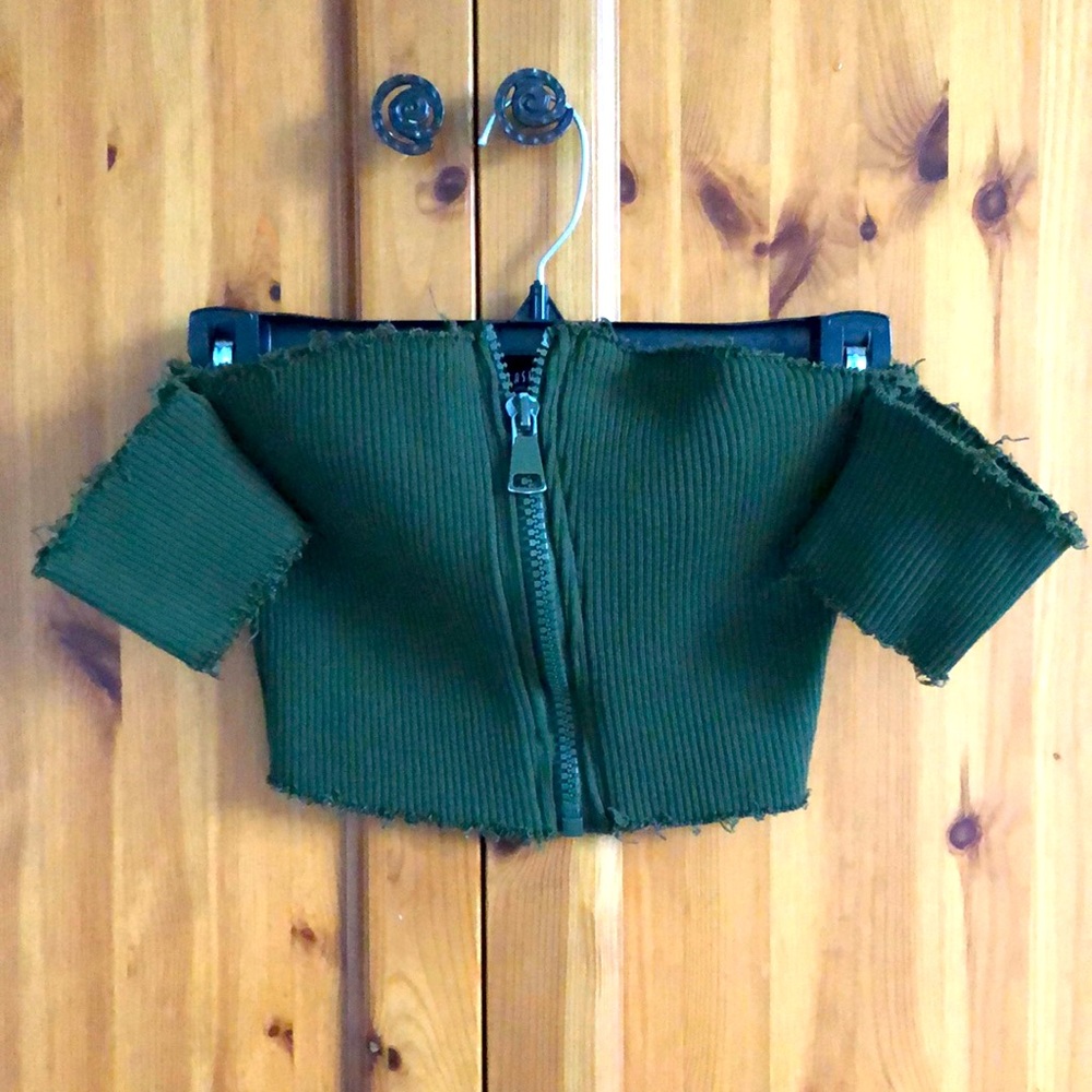Crop top